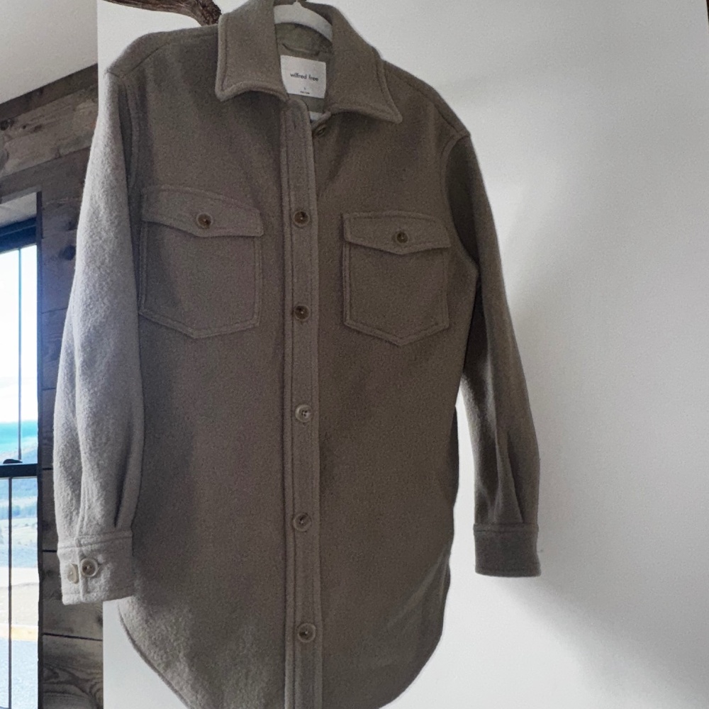 Wilfred Free Aritzia 100% merino wool jacket  SmaLL